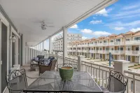 Coastal Colors Luxury Beach Block Condo - Wildwood Crest