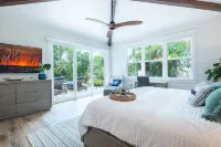 Special rate promotion!!!  Newly renovated Water front/pool home sleeps 8!!!! 霍姆斯海灘住宿飯店