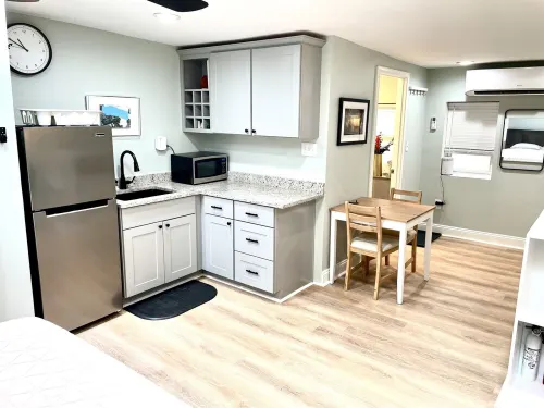 Carriage House Studio in the Heart of DC