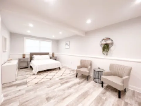 Cozy Getaway Lodge & Retreat w/ game room/deck/fire pit ~25mins from Hershey P Hotels in Upper Allen Township