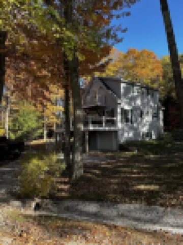 Beautiful, Fully Renovated Shellcamp Lake NH Home with private dock Hotels in Gilmanton