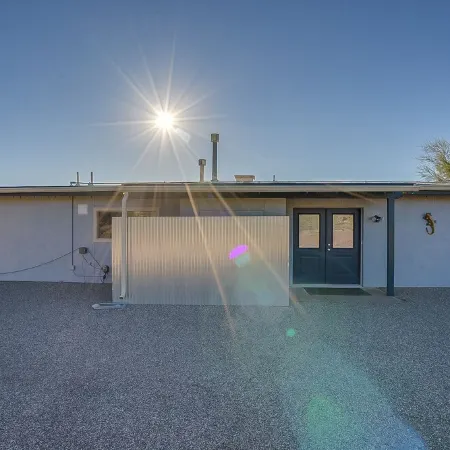 Private 2 Bedroom Mountain View Casita - Completely New in 2017 - Desert Setting