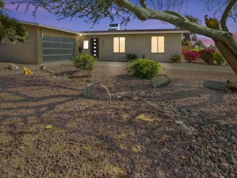 Western House 4 bd with Pool & Fire-pit Close to Suns Arena