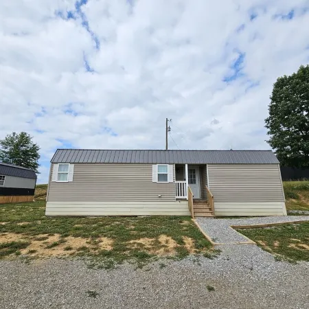 Quaint Cabin - 8 minutes from Ark Encounter!!Country setting, near town!!