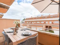 Canción de mar Hotels in Creixell
