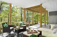 Luxury Home | Fire Pit | Beach | Grill | 2 Decks فنادق في سميثفيلد