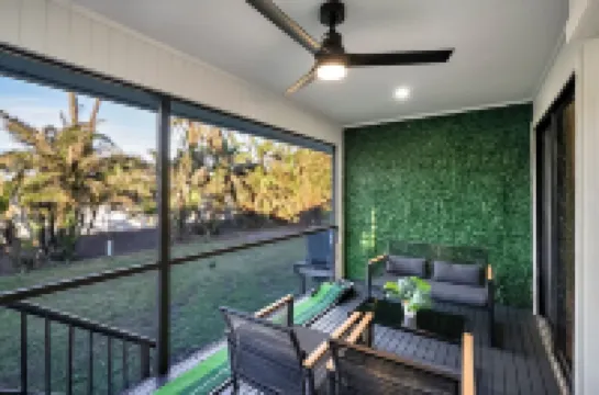 2 Bedroom Home in Fort Myers by Sanibel & Beaches, Private, WiFi, AC, Sleeps 6