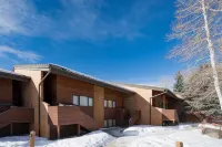 Vail/Beaver Creek Mountain Retreat on Golf Course