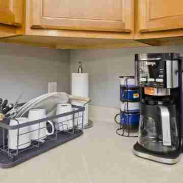 Cozy 3-bedroom Duplex1 with WiFi, AC in peaceful Springfield Dining/Meeting Rooms