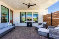Pool, Hot Tub, Theater, Kids Room, RV Parking!
