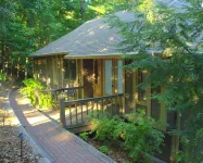 A Contemporary Mountain Retreat, a VRBO Bear Stay