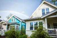 Modern Farmhouse Steps from Downtown New Buffalo & Lake Michigan! Hotels in New Buffalo