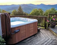 Mountain views, luxurious surroundings, nearby skiing, and a hot tub! Hoteles en Waitsfield