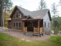 Adirondack River Lodge/ Spectacular Waterfalls/ Natural swimming pools. Hotels in Greig