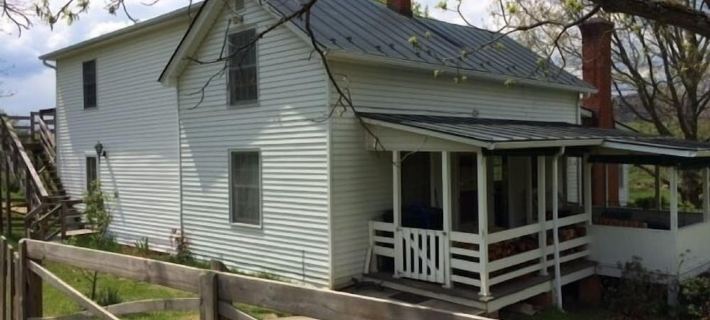Quaint Country Cottage, Mountain Views, VT/Radford/VA Families Haven! Hotels in Pulaski County