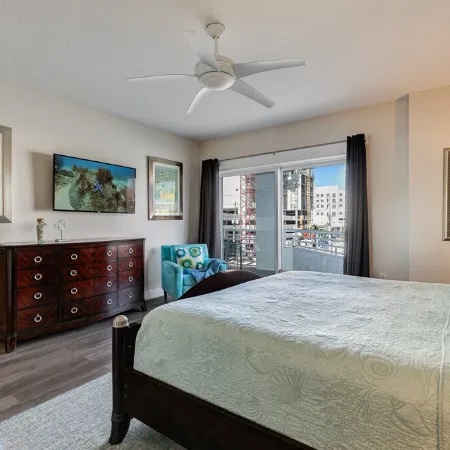 Spacious Waterfront, 3 BR/3 BA, Water Views, Walk to All