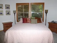 Two Master Suites - SHARC Passes Included- Sleeps 10
