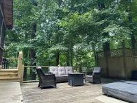 Blue Ridge Pkway:Chef Kitchen,Fenced YardPlayground,Hottub,5Bdrms, 4Public Rooms Tweetsie Railroad附近的飯店