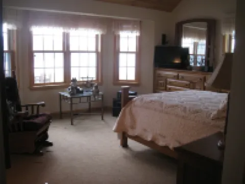 Waterfront Home on the Beach. Ossipee Lake 奧西皮酒店