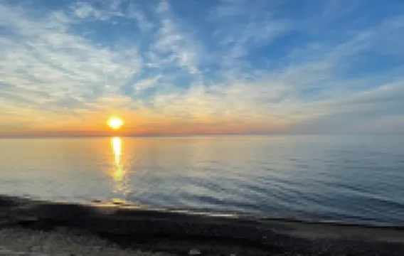 Fall Fun on the Lake - 180 Degree Views