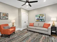 Cute and Cozy 1 Bedroom Apt! Pet Friendly! Great WiFi!