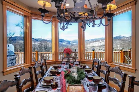 9 Bdrm Premiere Luxury Estate Sleep 26 Movie Theater, Pool,Spa,Game Rm,Steam Rms Отели в г. Ньюри