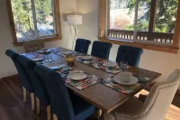 Modern Day Luxury Cabin Living! 4 Bed/4Bath, Hot Tub, 5 Acres, 15 Min to Lvnwrth