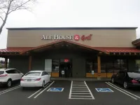 Spacious, family friendly, great for hosting w/ large island, quite & peaceful! Hotels in Sammamish