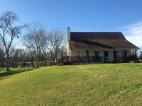Country home located near Bellville/Sealy only 60 minutes from Houston, Tx