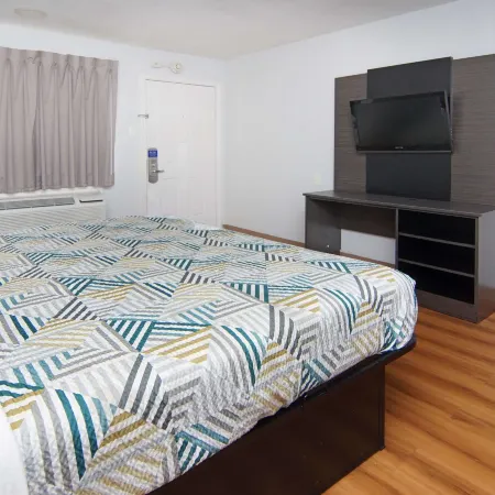 Motel 6 Red Oak, TX - Dallas