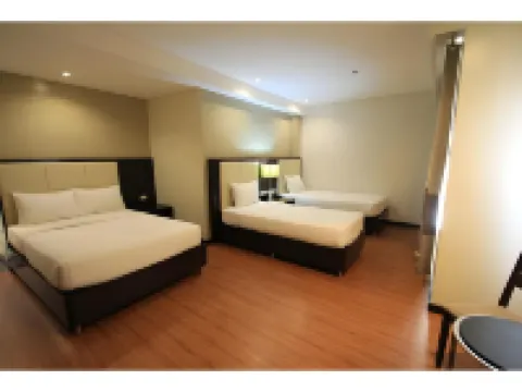 โรงแรมเอเวอร์โอบิซเนส โรงแรมในซัมโบอังกา