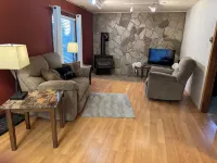 Sixty minutes to Glacier Park! Family friendly house.