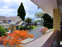 Fenton Court Motel - 2-Star
