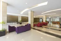 Dalton Hotel Makassar فنادق في Biringkanaya