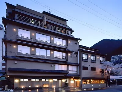 Gero Onsen Kissenkan Chikusuitei Hôtels à : Gero