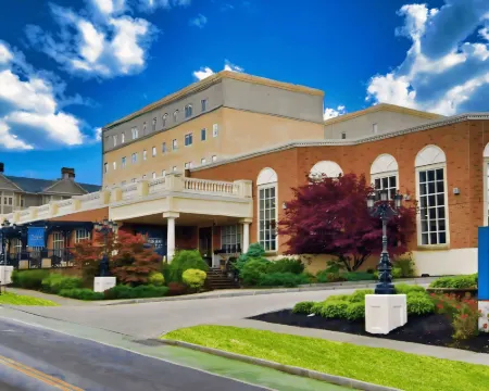 コレジアン ホテル & スイーツ トレードマーク コレクション バイ ウィンダム シラキュースのホテル