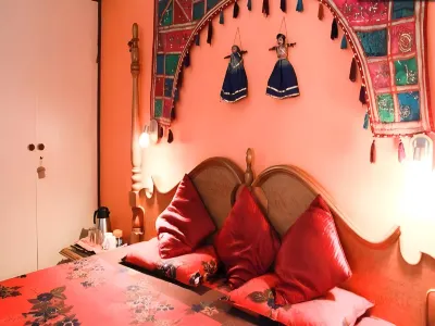 Delhi Bed and Breakfast Hotels in New Friends Colony