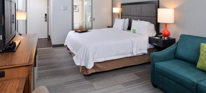 Hampton Inn & Suites by Hilton Calgary-University Northwest Hotels in Calgary