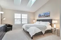 Lafayette Townhouse Minutes from Good Samaritan Hospital Hotel a Lafayette