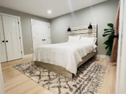 Luxury New-built - Beautiful 3 bedrooms+2 bathrooms Montclair Home Hotels in Montclair