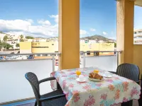 Sunny apartment Hotels near Electronic Moblie