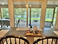 Modern lakefront home, Amazing View w/ Nearby Boat Launch