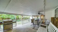 The Space Place: Cosmic-Themed Family Getaway Near Hotspots in Tulsa, Oklahoma!