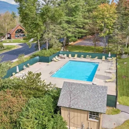 Cozy Ski Retreat at Waterville Valley. Pet Friendly!