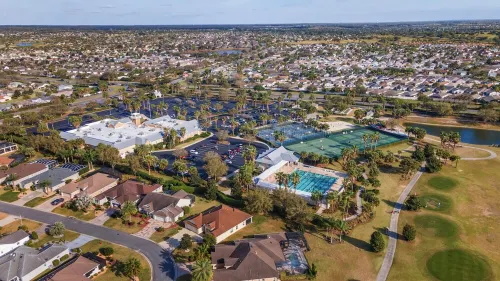 The Villages Courtyard Villa – Private Yard, Golf Cart Included, Pools Nearby