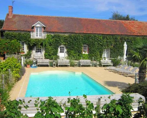Domaine de Champouteau - Gîtes et Chambres d'hôtes Hôtels à : Averdon