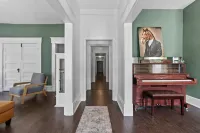 Fun Spacious 5 Bdrm Estate w/Theater, Billiard Parlor, Speakeasy Bar & Poker Rm