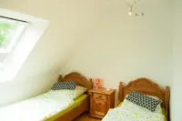 Das hörnchen - tasteful, great garden, top equipment - NEW BATHROOM 2025! Hotels in Tossens