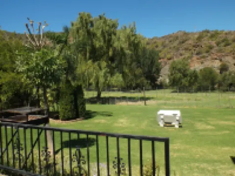 Old Mill Lodge, Seasonal Working Ostrich Farm & Restaurant, Oudtshoorn Các khách sạn ở 