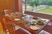 Gateway Kandla Gandhidham - breakfast